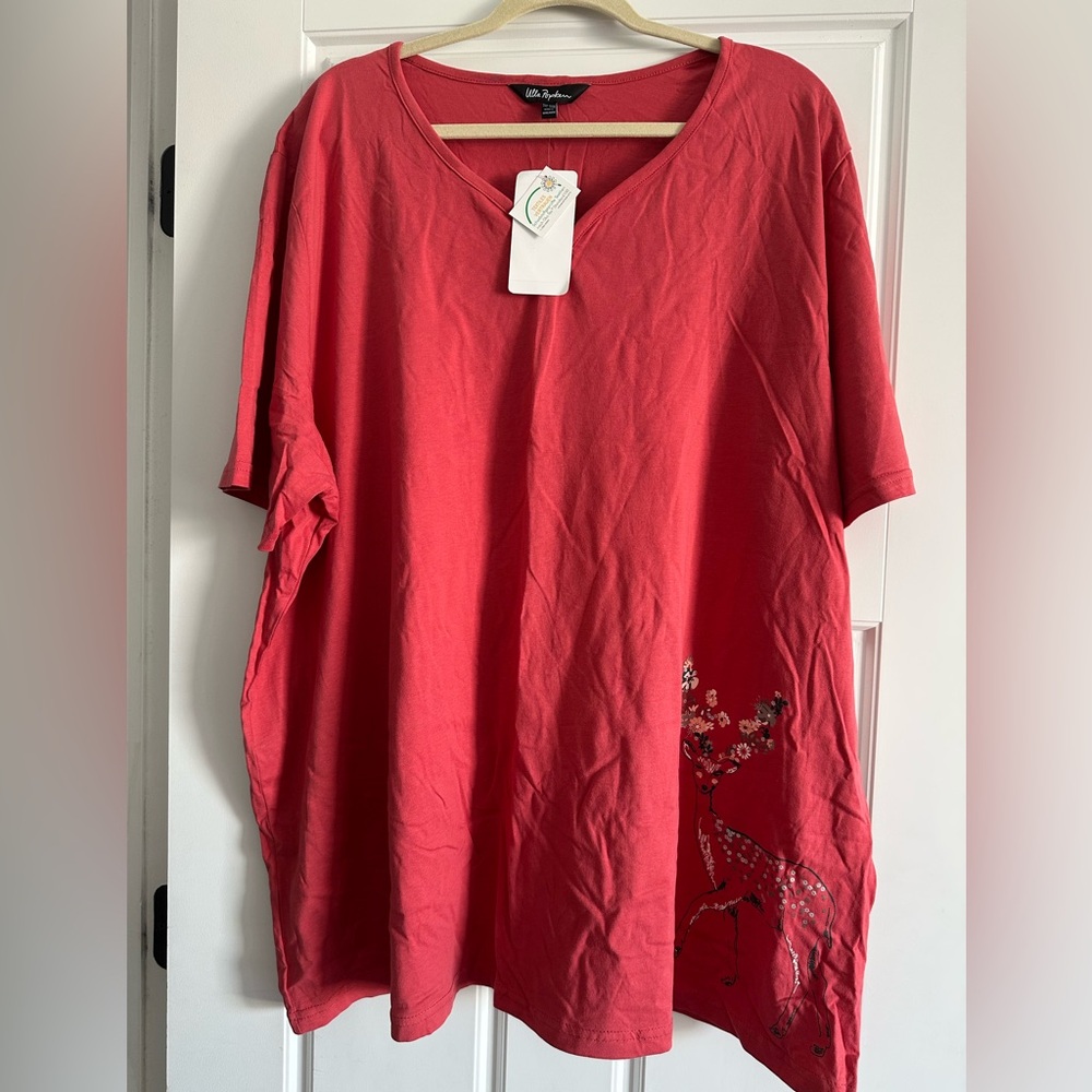 Women’s plus size 24W/26Wshort sleeve tee shirt with deer print on hem